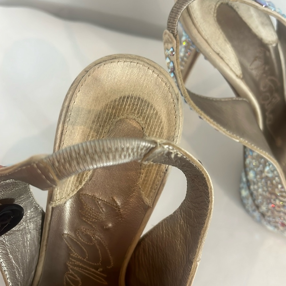 Le Silla Crystal Limited Platform Sandal - Picture 17 of 17